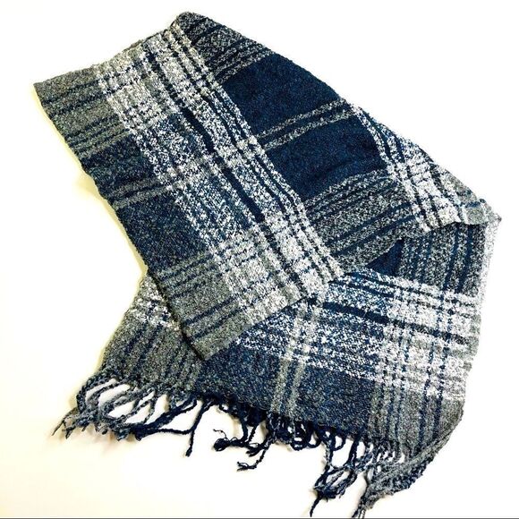 Plaid Knit Rectangle Scarf with Fringe, Blue Gray - Picture 5 of 8